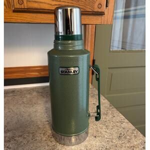 EUC Vintage Stanley Aladdin 64 Oz Half Gallon Thermos A945DH USA 15"H